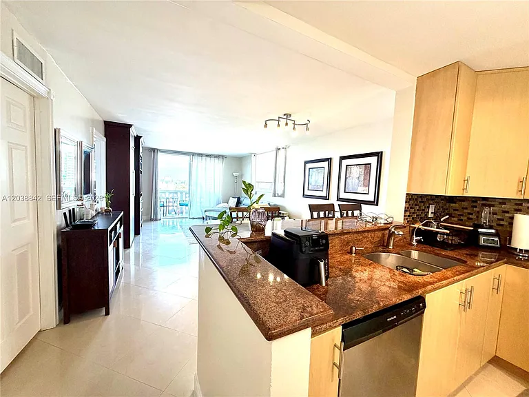 1893 S Ocean Dr #612 — Photo 3