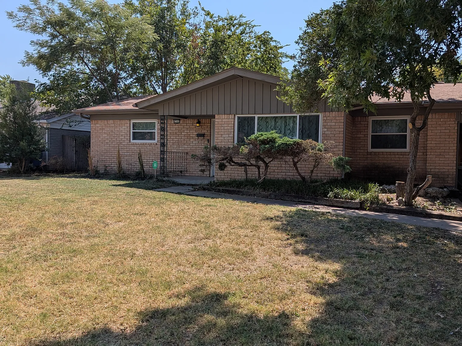 3 bed, 1700 sqft, $1,650 — Photo 1
