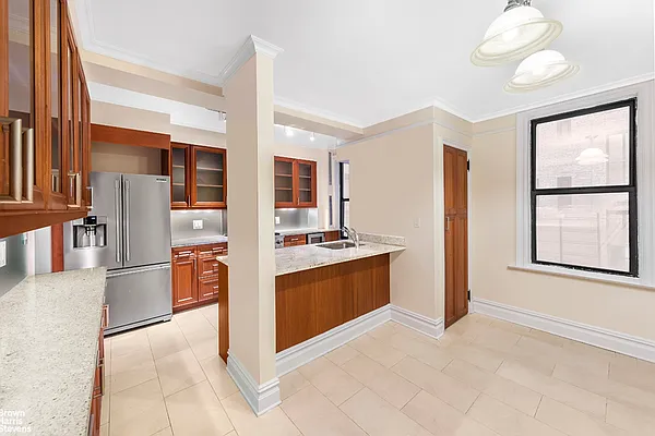 Rented by Brown Harris Stevens | media 33