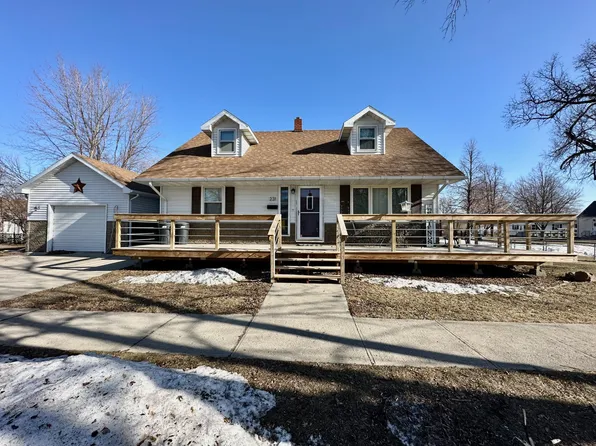 231 7th St S, Breckenridge, MN 56520