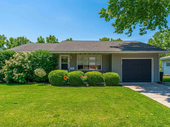 120 Northville Dr, Lincoln, IL 62656