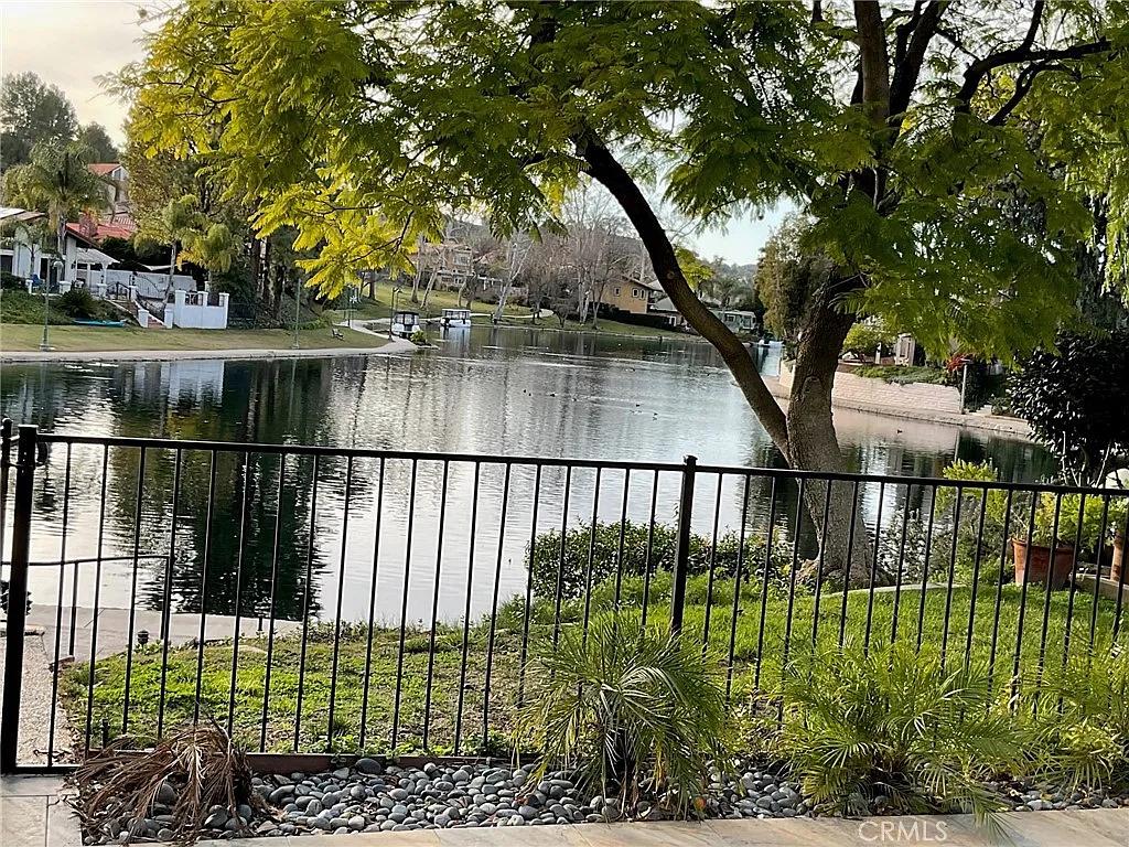 3 bed, 2131 sqft, $6,900 — Photo 1