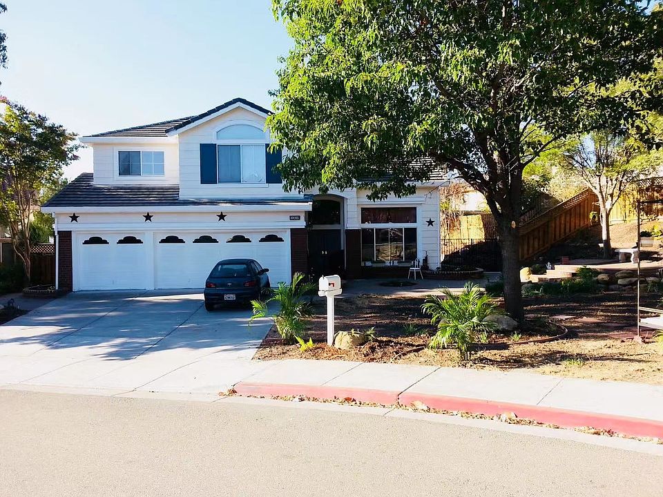 1st image of 808 Buttonwood Ct