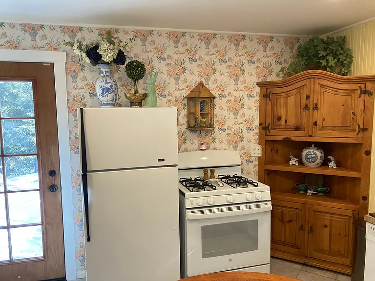 520 Millburn Rd — Photo 37