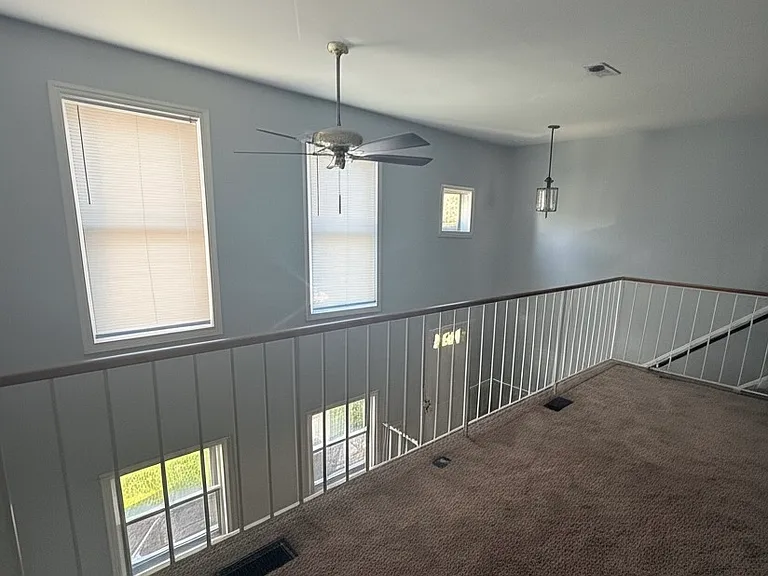 7476 Emerald Dr — Photo 4