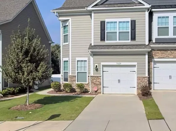 7028 Harris Bay Rd, Charlotte, NC 28269