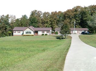 1368 Cajah Mountain Rd, Hudson, NC 28638