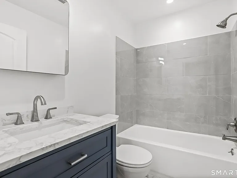 7 Hamilton Ave #32 — Photo 11