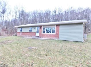 2131 Ponderosa Dr, Altoona, PA 16601