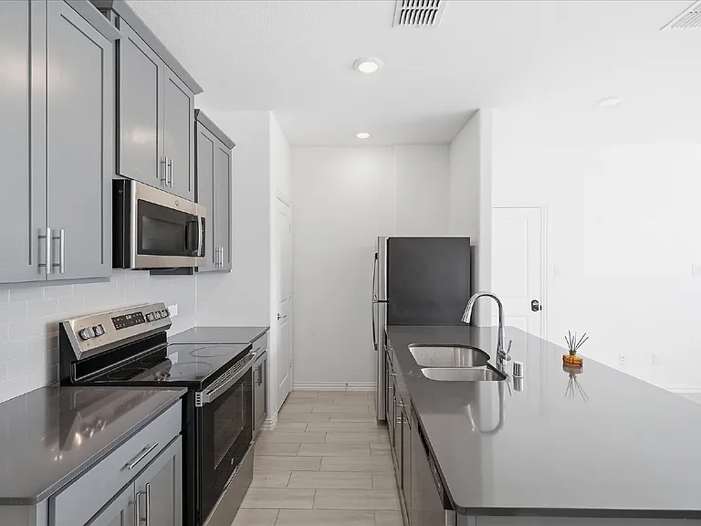 8316 Catalpa Ln — Photo 13