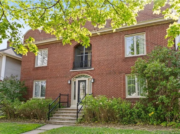 320 Cameron St, Moncton, NB E1C 5Z4
