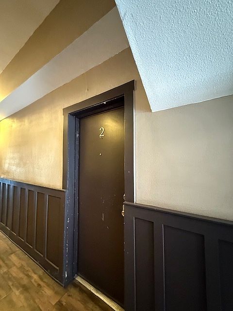 1st image of 222 Avenue 18 #11454554