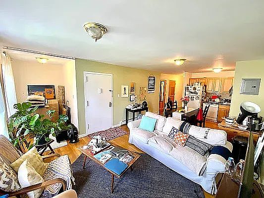 1st image of 238 10th St APT 3