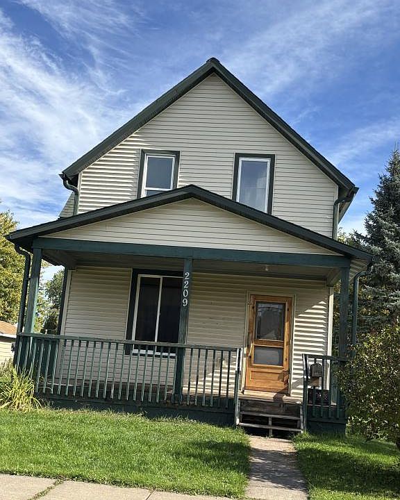 1st image of 2209 E 8th St
