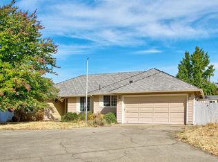 110 Shoemaker Way, Grants Pass, OR 97527