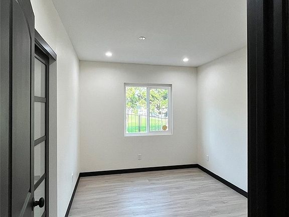 5th image of 2645 W Via Corona
