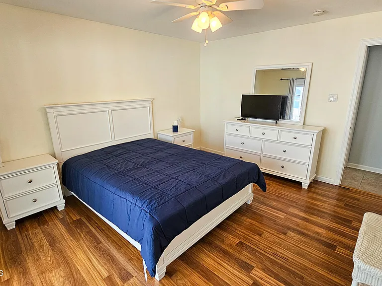 702 Newell Ave — Photo 40