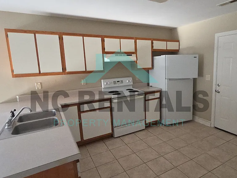 3206 Spring St — Photo 7