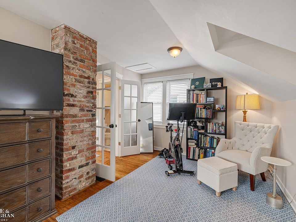2189 Hollywood Ave, photo 27