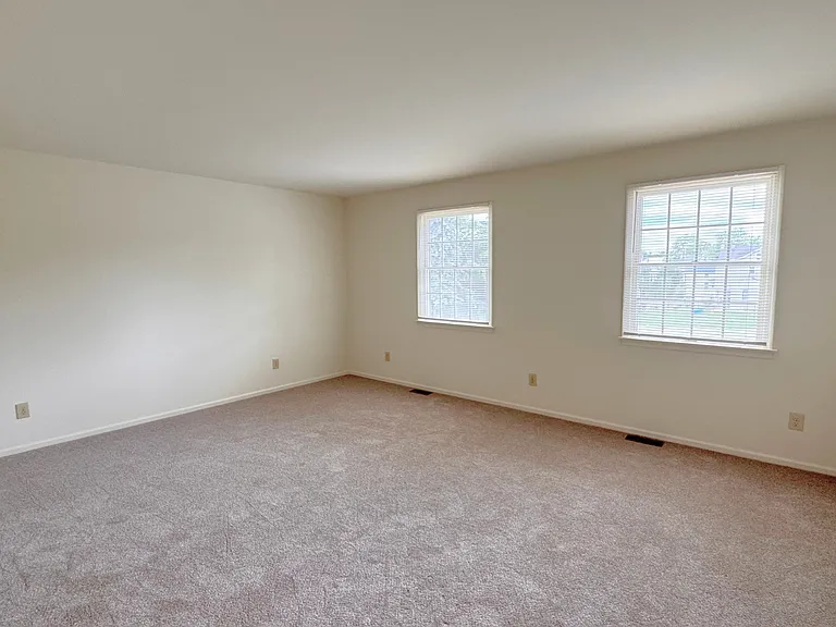 126 South Court St — Photo 10