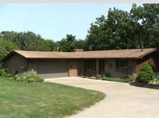 28019 230th St, Le Claire, IA 52753