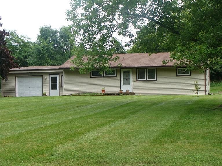 2nd image of 341 E Rochester Rd