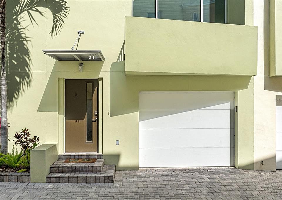 1st image of 311 4TH AVENUE N