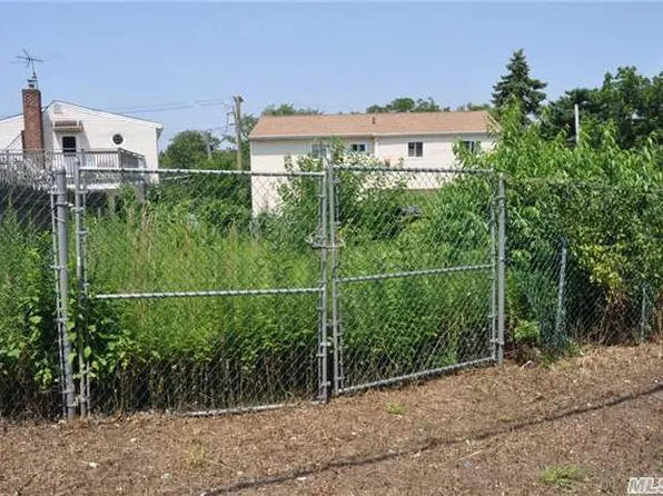 12122 Hook Creek Blvd, Rosedale, NY 11422