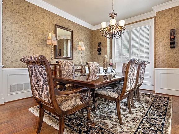 5th image of 5112 Bellerive Dr