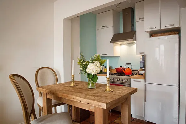 Sold by Compass | media 14