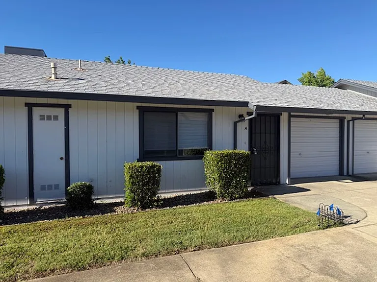 2556 Sabre Ct — Photo 3