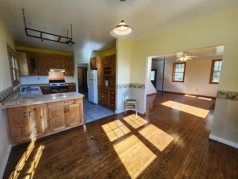 109 N Hollow Rd — Photo 10