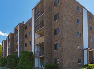 4 S Mason St APT 102, Bensenville, IL 60106