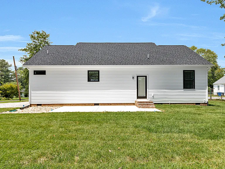 8269 Wonderland Ln — Photo 6