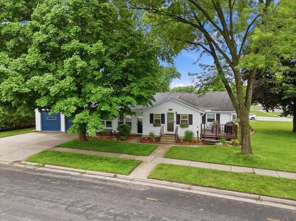 1102 Grant St, Fort Atkinson, WI 53538