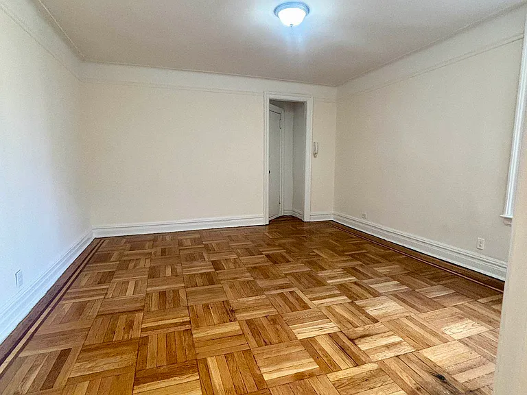 60 Thayer St #6N — Photo 1