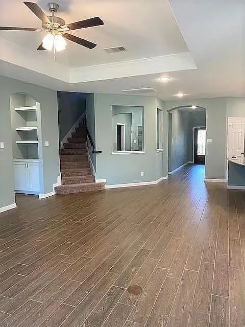 4 bed, 3.5 bath, 3077 sqft, $2,950 — Photo 4