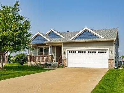 985 S 90th St, West Des Moines, IA, 50266