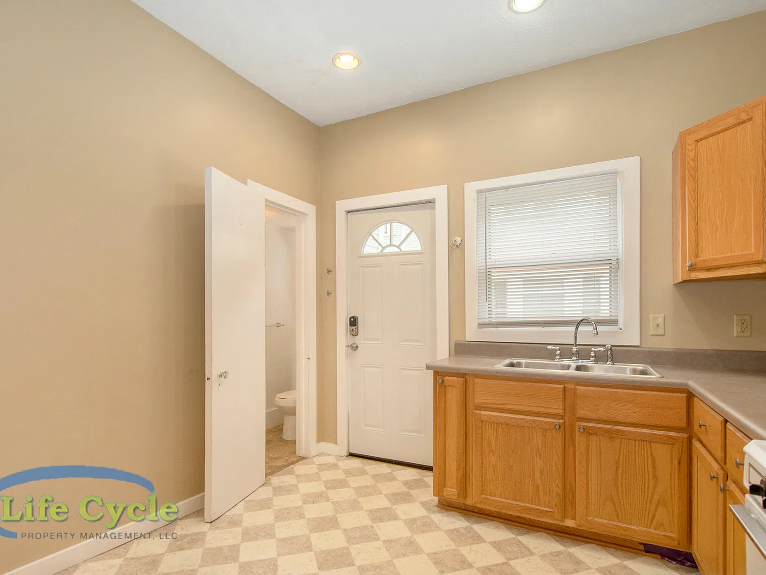 248-252 Henry Ave SE (Lea) - 250 — Photo 3