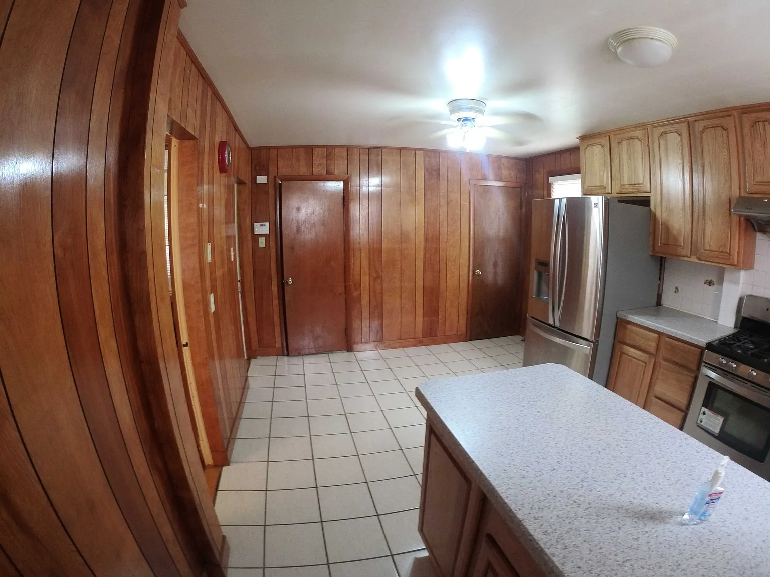 4 bed, $6,000 — Photo 2