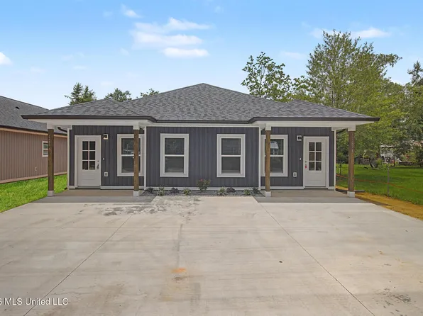 12297 Massachusetts Rd #A, Ocean Springs, MS 39564