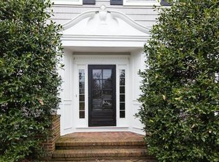 8 Broadmoor Dr, Rumson, NJ 07760