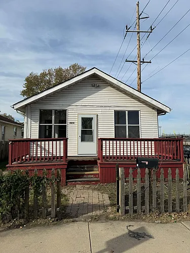 4604 Johnson Ave Photo 1