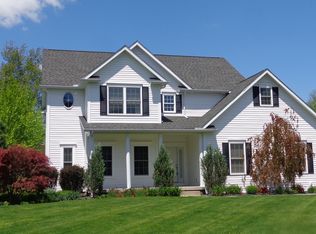 918 Lorenwood Dr, Hermitage, PA 16148