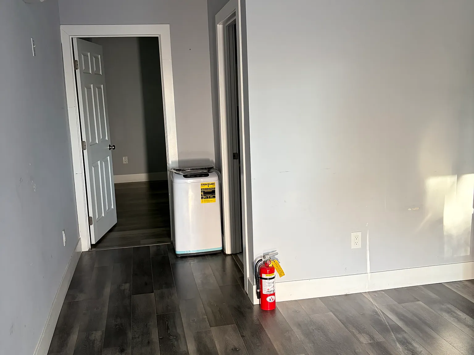 1 bed, 450 sqft, $1,600 — Photo 2