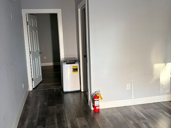 2nd image of 8216 Encino Ave