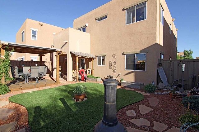 1st image of 17 Sunset Canyon Ln