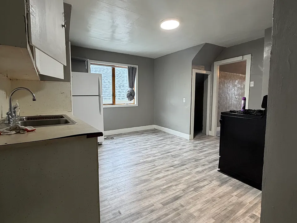 14 Marion St