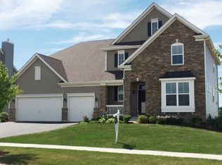 835 Snow St, Sugar Grove, IL 60554