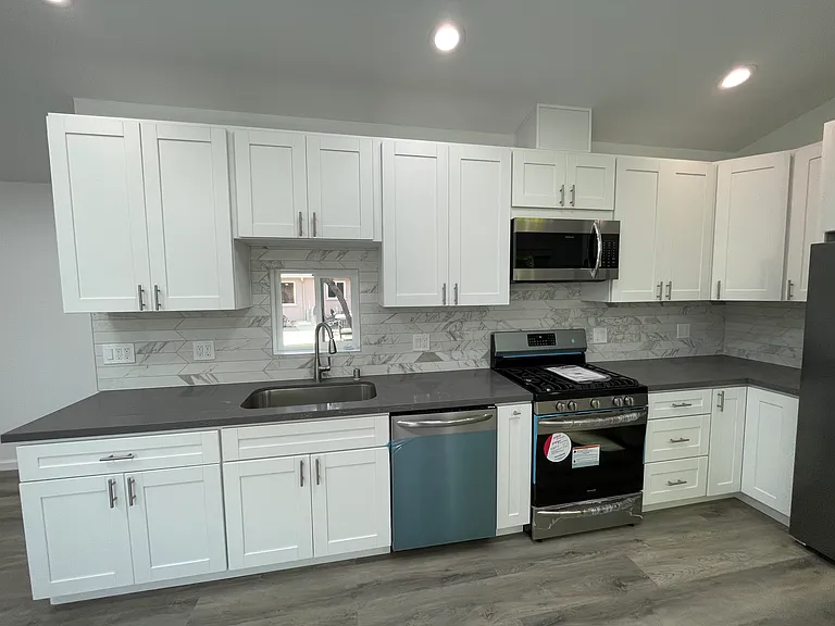 350 Hanson Ave #2 — Photo 2